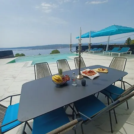 Hb With Heated Pool And Hot Tub *