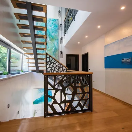 Hb With Heated Pool And Hot Tub Villa *