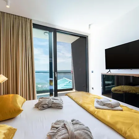 Hb With Heated Pool And Hot Tub Villa Crikvenica