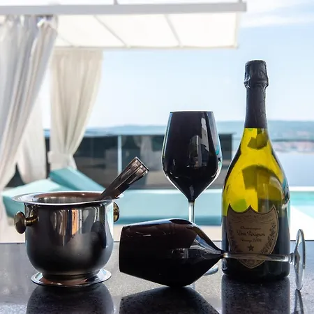 Hb With Heated Pool And Hot Tub Villa Crikvenica