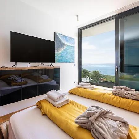Hb With Heated Pool And Hot Tub * Crikvenica