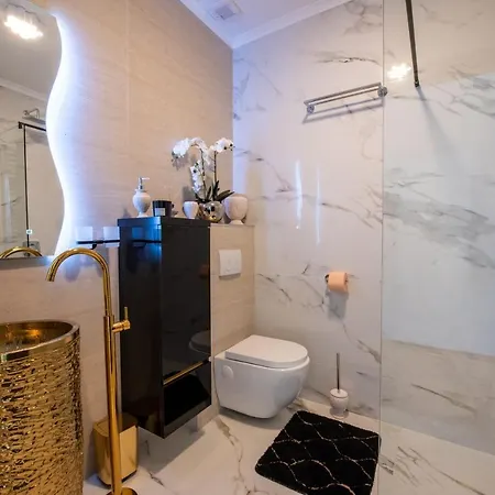 Hb With Heated Pool And Hot Tub Villa Crikvenica