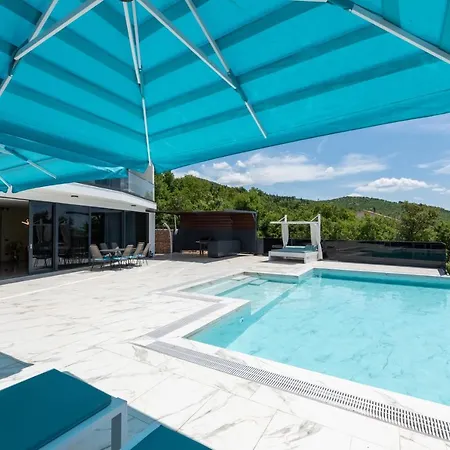 Hb With Heated Pool And Hot Tub Villa Crikvenica
