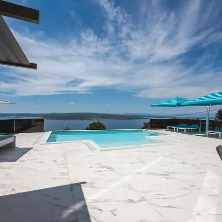 Hb With Heated Pool And Hot Tub *